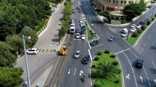 Tbilisi prospektində avtobuslar artıq hərəkəti dayandırmayacaq - “cib” zolaqları işə düşdü 