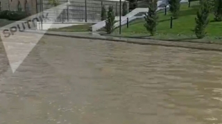 Bakıda “Ukrayna diarəsi”ni su basdı   - VİDEO