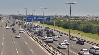 Aeroport yolunda qəza - Sıxlıq yarandı 