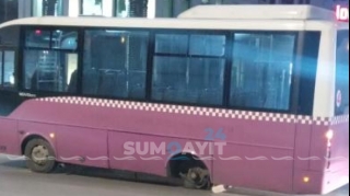 Sumqayıtda sərnişinlə dolu avtobusun təkəri yerindən çıxdı - FOTO 