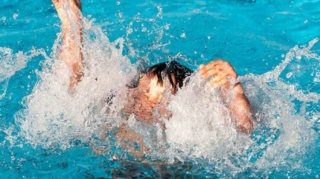 Şəkil çəkdirərkən bir ailədən üç uşaq suda boğularaq öldü - CƏLİLABADDA FACİƏ 