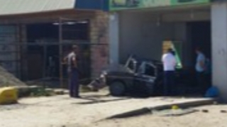 Neftçalada avtomobil marketə çırpılıb, ölən və xəsarət alanlar var 