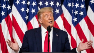 Tramp: “ABŞ dünyada koronavirusa qarşı istifadə olunan dərmanın 90 faizini alıb”