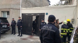 Ailəyə hücum edən şəxs evi də yandırıbmış - YENİ DETALLAR   - YENİLƏNİB