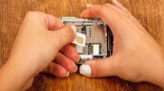 Azərbaycanda 100 minə  mobil nömrə satılır