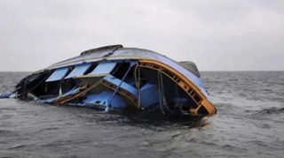 Nigeriyada qayığın batması nəticəsində onlarla insan ölüb 