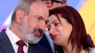 Paşinyanla Akopyan niyə ayrılıb? 