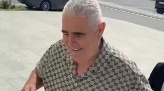 "Şərurlu İsfəndiyar”  həmişə geyindiyi köynəyin - Qiymətini açıqladı 