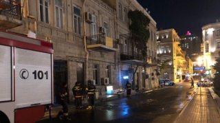 Bakıda qeyri-yaşayış sahəsində yanğın baş verib - FOTO 