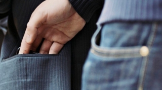 Avtobuslarda cibgirlik edən tutuldu