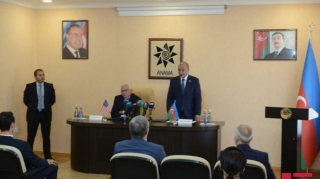 ABŞ-dan Azərbaycana daha 6 baş minaaxtaran it gətiriləcək