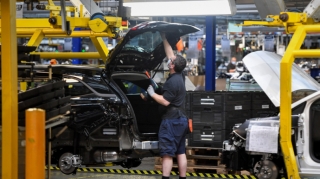 “Stellantis” avtomobil istehsalını 11 faiz azaldacaq 