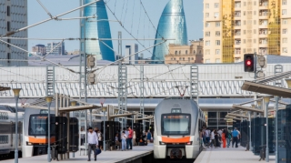 Azərbaycanda avqustda dəmir yolu ilə sərnişin daşımaları 35% artıb 
