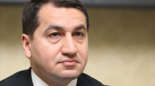 Hikmət Hacıyev xarici jurnalistləri Azərbaycana dəvət etdi