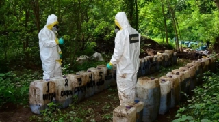 Gizli laboratoriyalarda 42 ton metamfetamin ələ keçirilib