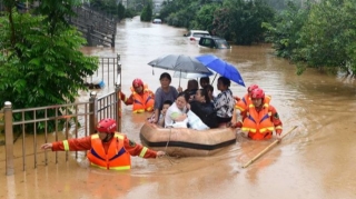 Çində leysan yağışlar 25 nəfərin həyatına son qoydu