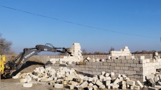 İmişlidə qanunsuz tikili sökülüb  - FOTO