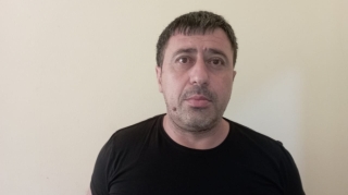 Başqalarının maşınlarını satışa çıxararaq "beh" aldı, saxlanıldı   - FOTO