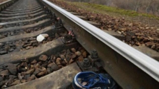 Qatarın altında qalan kişi möcüzəvi şəkildə sağ qaldı 