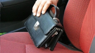 Bakıda sərnişin taksi sürücüsünün külli miqdarda pulunu oğurladı