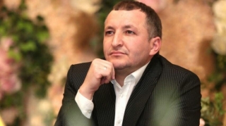 4 milyona görə həbs edilən dəstə başçısı da - Ev dustaqlığına buraxıldı 