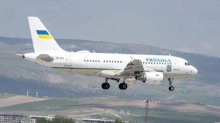 Zelenskinin təyyarəsini PUA-lar müşayiət etdi 