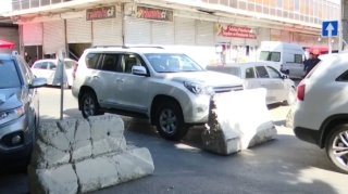 8-ci kilometr bazarı ətrafında aparılan yol təmiri sahibkarlara ziyan vurdu - VİDEO 