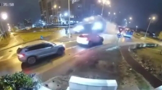 Şəkər komasına düşən sürücünün maşını belə “uçdu” – VİDEO  