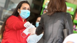 Avstriyada tibbi maskadan istifadə bərpa olunur
