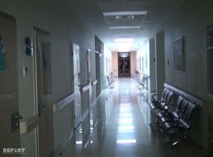 Gəncədə avtomobil maneəyə çırpıldı, xəsarət alan var