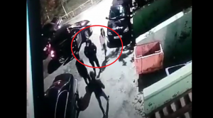 Qızı evə ötürən azərbaycanlı gənci bıçaqladılar – VİDEO