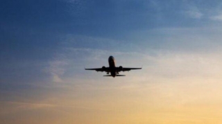 İranda iki sərnişin artıq çəki səbəbindən təyyarədən endirilib 