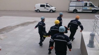 Bakıda qəza zamanı avtomobildə sıxılı vəziyyətdə qalan şəxsin meyiti çıxarılıb