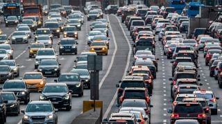 Moskvada avtomobil sayı azalır – SANKSİYA SƏBƏB DEYİL  - FOTO