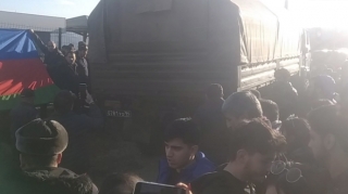 Aksiya keçirilən ərazidən sülhməramlıların təminat avtomobili keçdi – VİDEO 