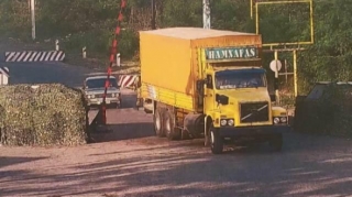 İran TIR-ları Gorus-Qafan yolundan yan keçməklə İrəvana nələr daşıyır?  - VİDEO