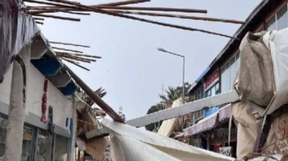 Türkiyədə fırtına damları uçurub, pəncərələri qırdı  - FOTO