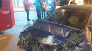 "Prius" "Baku Bus"la toqquşdu, 1 nəfər... - FOTO 