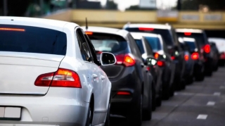 Qazaxıstanda avtomobil idxalına ciddi məhdudiyyət qoyuldu 