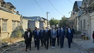 Türkiyənin Baş Ombudsmanı Gəncədə erməni vəhşiliyi ilə tanış olub