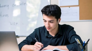 Bu şəxslər universitetdə pulsuz oxuyacaq 