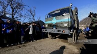 Laçın yolunda sülhməramlılara məxsus avtomobillərin hərəkətinə şərait yaradıldı  - FOTO - VİDEO