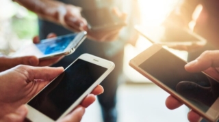 Mobil rabitə operatorlarının əldə etdikləri gəlir açıqlandı