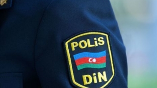 В Азербайджане полицейского ранили в Управлении ЖКХ 