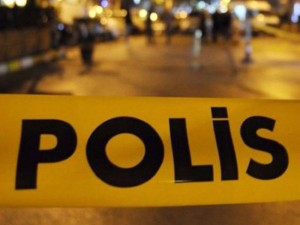 Polis bölməsində qətl: iş yoldaşının boğaznı kəsdi - VİDEO