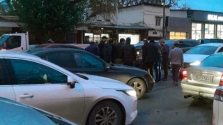 Bakıda gənc qızı maşın vurdu 