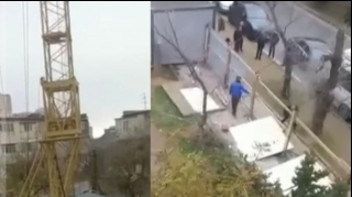 Bakıda üç binanın ortasında kran qurulub:  Məhəlləyə giriş-çıxış məhdudlaşıb - VİDEO 