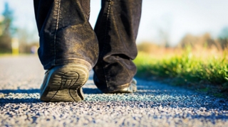 İtkin düşmüş şəxsin paltarları tapıldı 