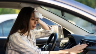 Nəqliyyat dayanır, insanlar əziyyət çəkir - Meqapolislər istidə altında boğulur 