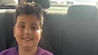 Polis bu uşağın valideynlərini axtarır 